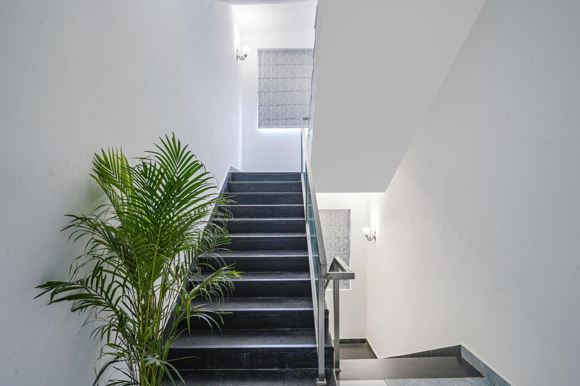 Fabhotel Prime Cloud 5 Studios Haiderabad Buitenkant foto