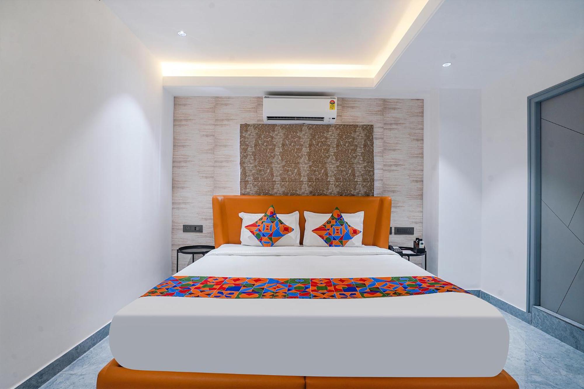 Fabhotel Prime Cloud 5 Studios Haiderabad Buitenkant foto