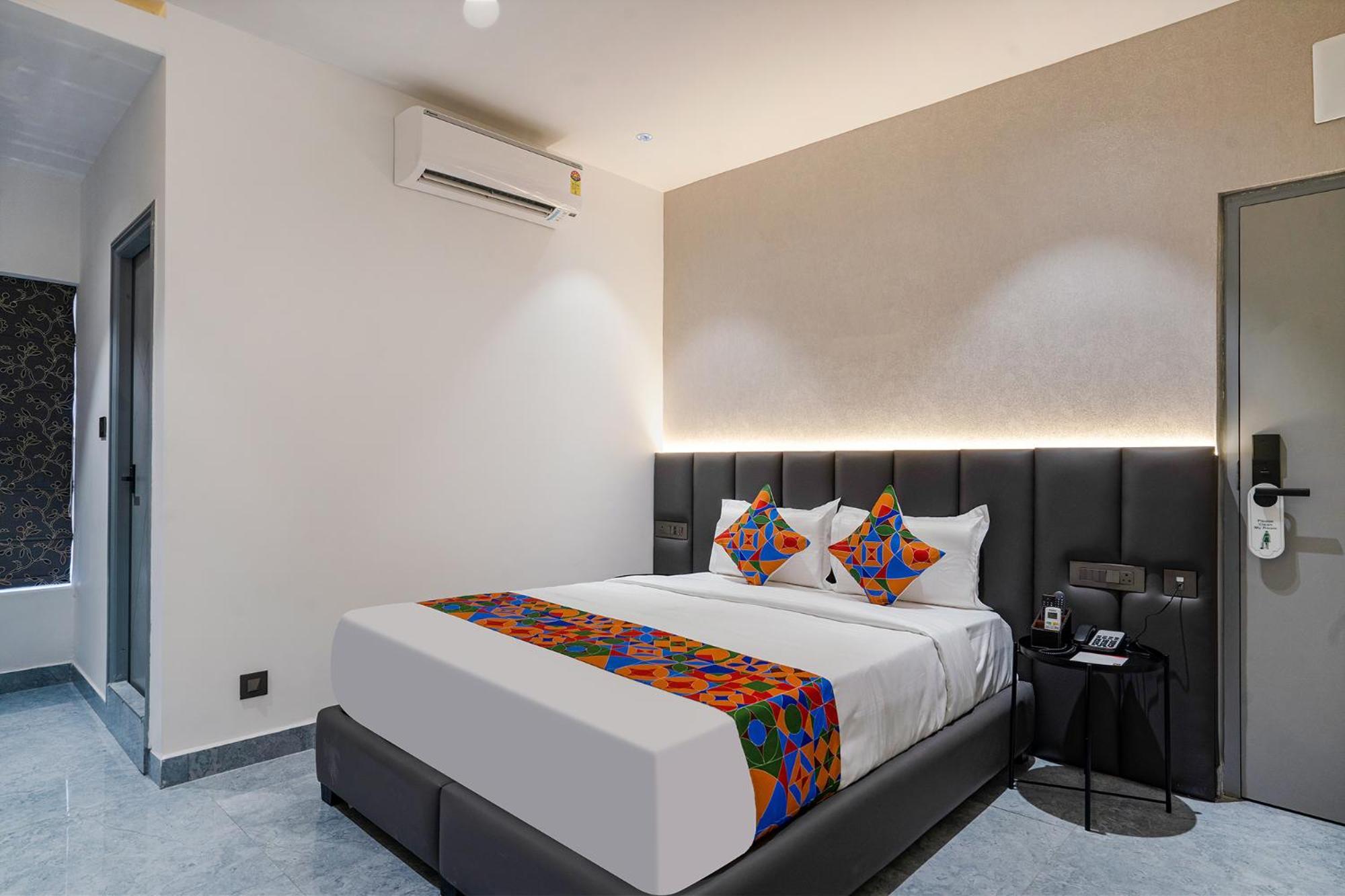 Fabhotel Prime Cloud 5 Studios Haiderabad Buitenkant foto
