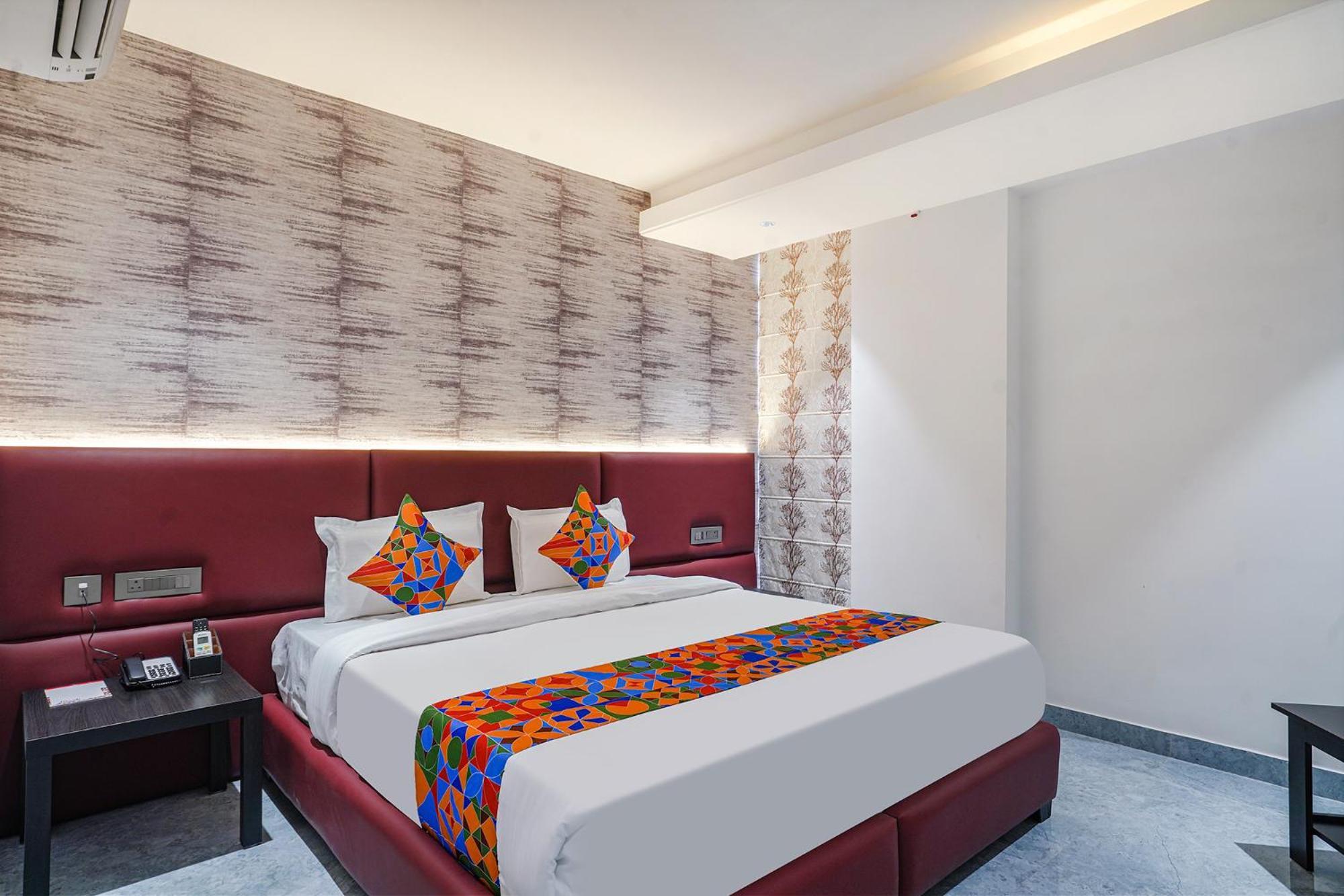 Fabhotel Prime Cloud 5 Studios Haiderabad Buitenkant foto